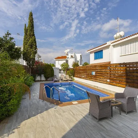 Juliet Villa